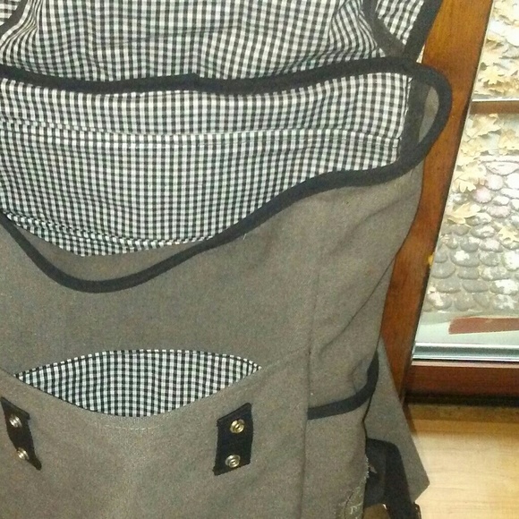 CHICanny Computer Backpack - Picture 7 of 8